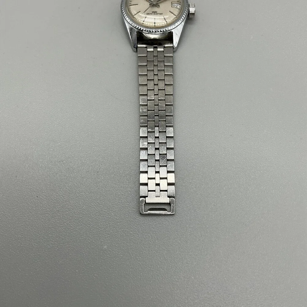 Vintage Timex Womens Watch 23mm Cream Dial Date Silver Tone Wind Bracelet
